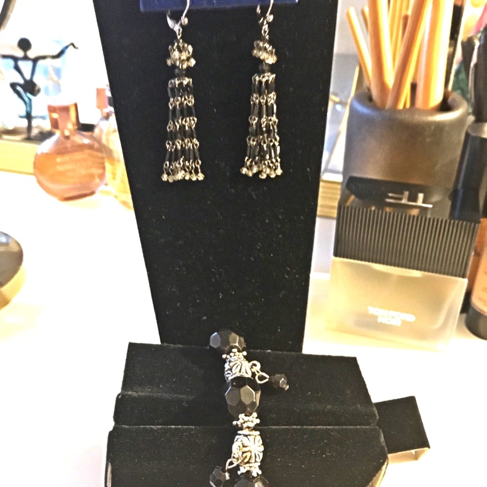 New Erwin Pearl Earrings & Cache Bracelet MRSP:$70